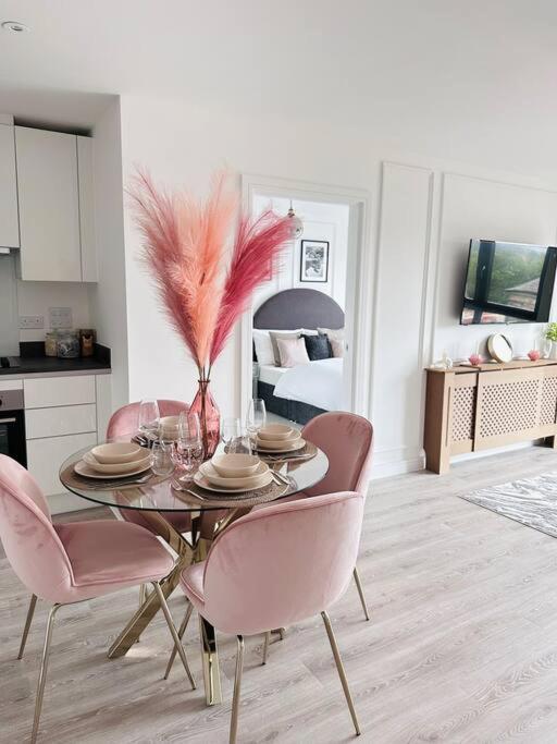 Central Derby Urban 2 Bedroom Flat - An Oasis Of Elegance! Free Parking And Wifi Suitable For Families And Professionals Dış mekan fotoğraf